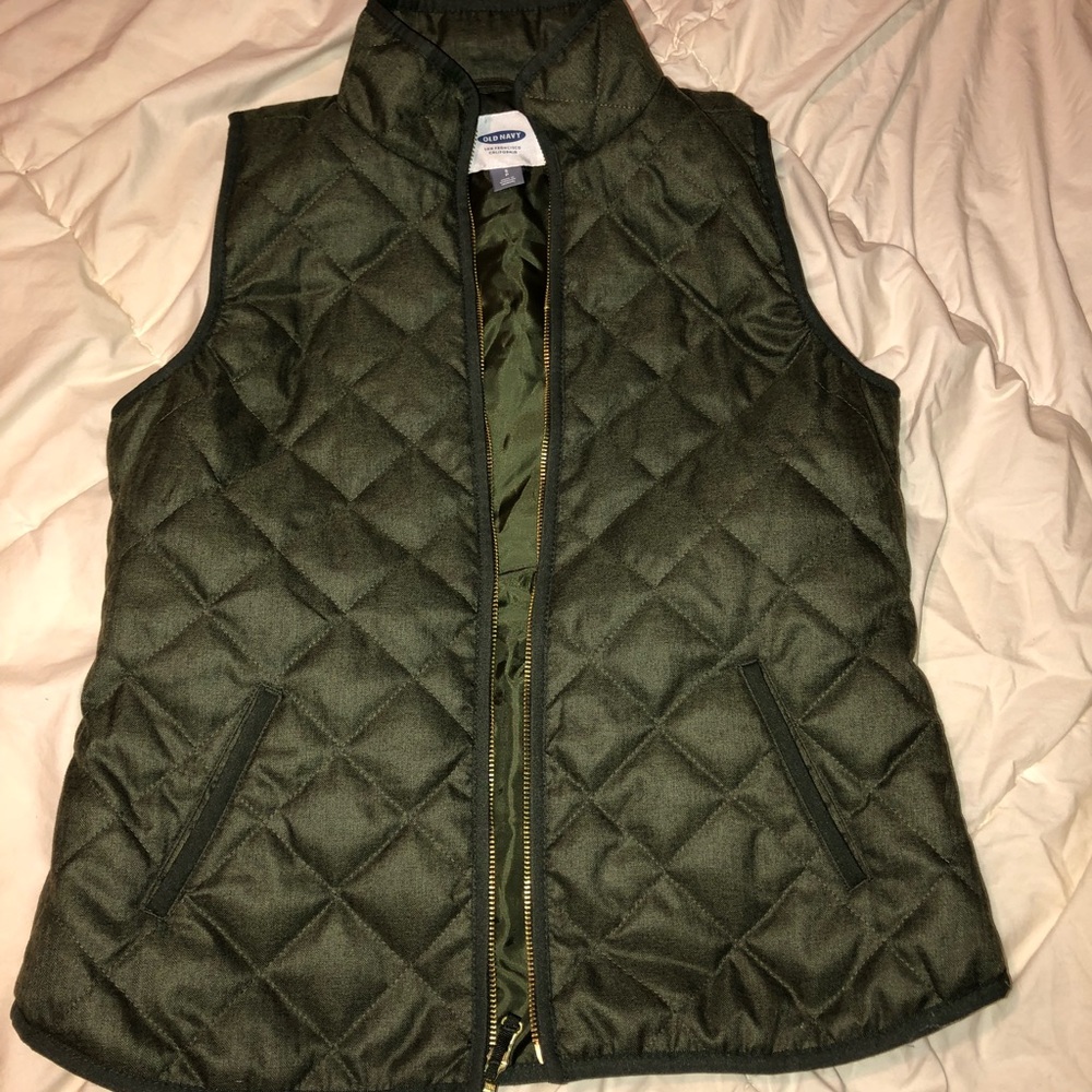 SOLD ‼️ Old Navy Vest
